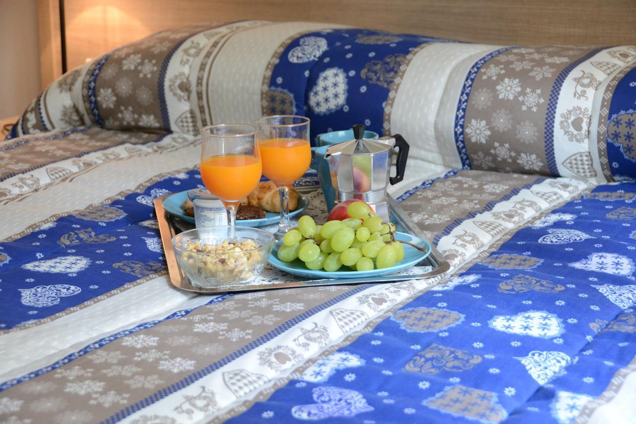 La Perla Aparthotel *
